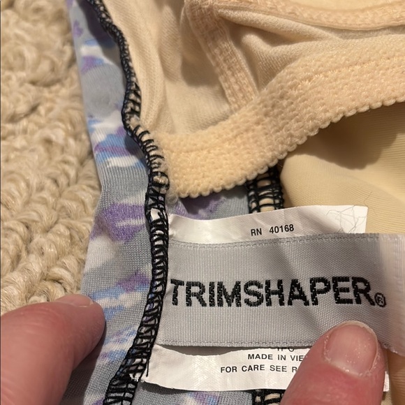 Multicolor Swimsuit with Abstract Pattern - Picture 6 of 7